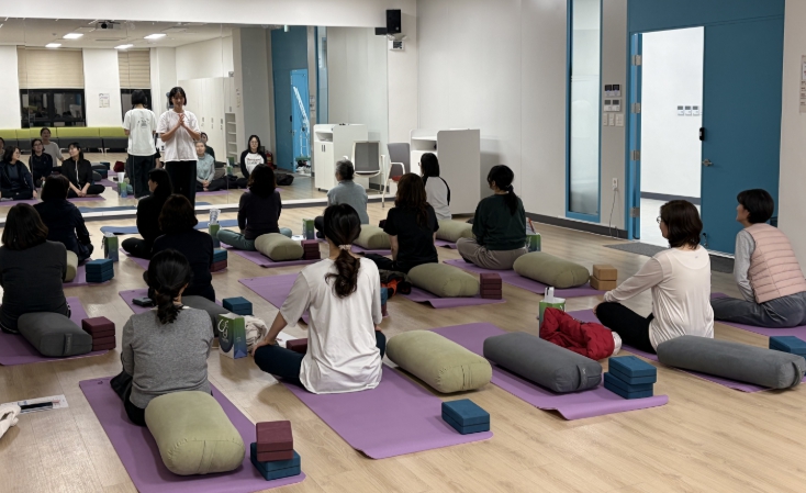 제천복지재단, '복희씨의 문화살롱'싱잉볼&요가 프로그램 실시