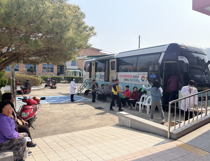 남해군, 찾아가는 ‘경남 닥터버스’ 무료검진 사업 호응
