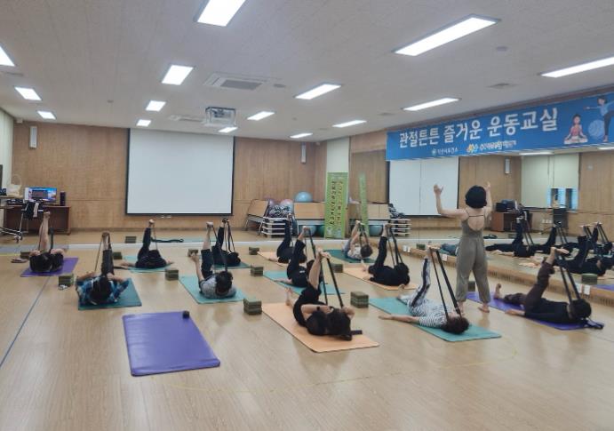 익산 '관절 튼튼 운동교실'로 활력 찾으세요
