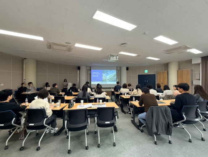 창원시 진해아트홀도서관, 개관 준비‘착착’ 디자인가구 중간보고회 개최