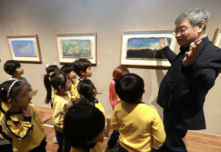 충북도청 본관, 문화공간으로 다시 열리다… '그림책정원 1937' 개관식 성료