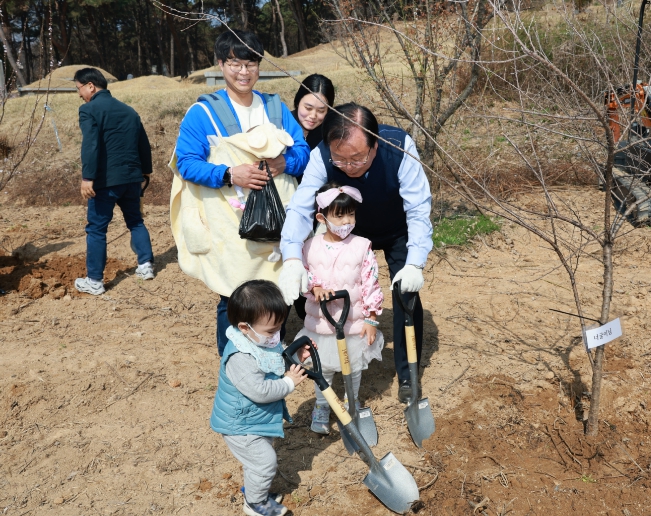 완주군체육회, ‘완주 사랑 한마음 걷기 및 나무 심기’