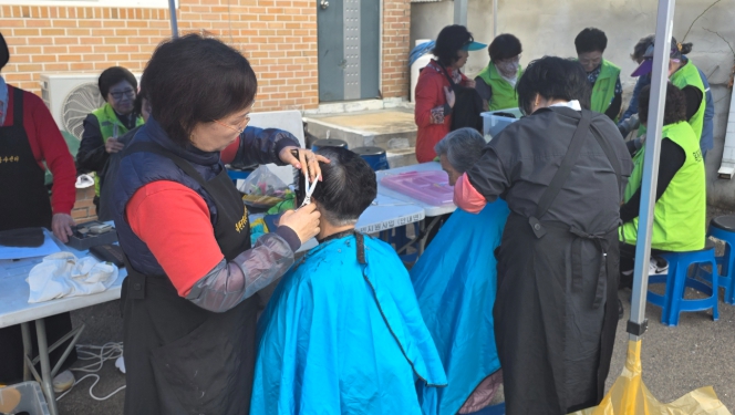 사랑과 나눔의 여정, 옥천군자원봉사센터 찾아가는 이동자원봉사 시작!