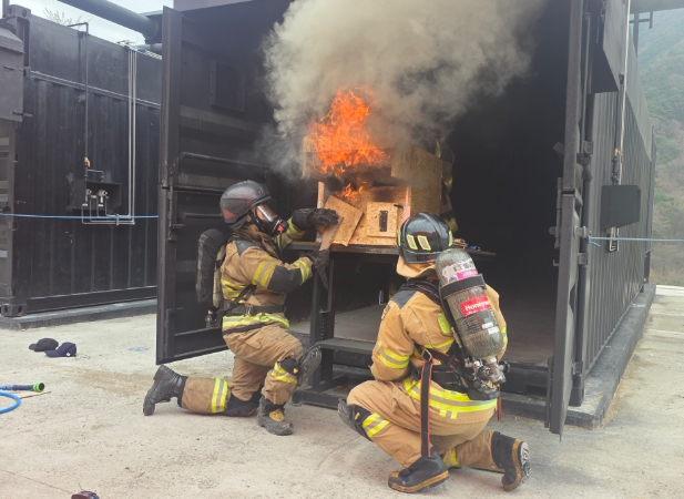 경남소방인재개발원, 최신 실화재 훈련시설서 첫 정규 교육 실시