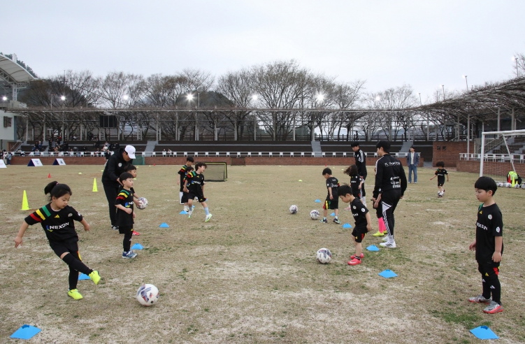 2026 차범근 축구교실 개강 차범근 감독과 함께 축구 “눈길”