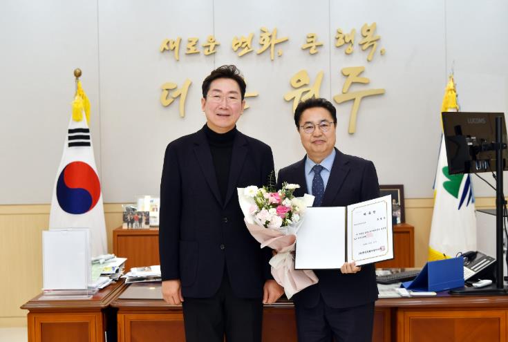 “41만 명 찾은 원주만두축제”...유병훈 총감독 연임
