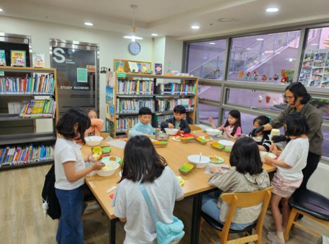 전남도립도서관, 작은도서관 지원 확대로 독서문화 확산