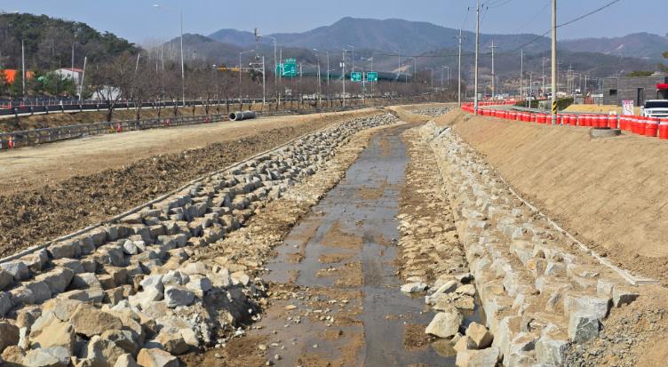 임실군, 옛 물길 되살린다… 도인천 1·2단계 생태복원 본격화
