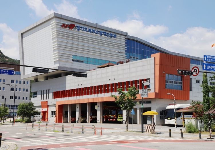 "사람 구하러 갔는데 개가 덥석" 119출동 시 '반려견 주의' 당부