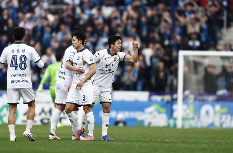 김천상무, 인천 원정서 아쉬운 패배...“우리가 추구하는 것 더 가져가겠다”

