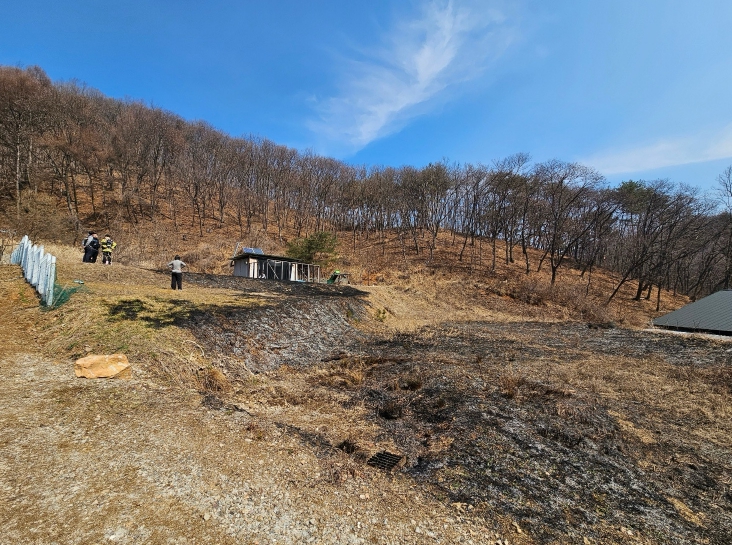 "작은 불씨가 대형 산불로" 홍천군, 산림 인접지 불법 소각 집중 단속