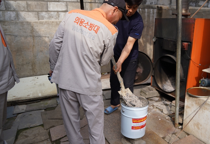 세종소방, 화목보일러 재처리용기 200여 개 보급