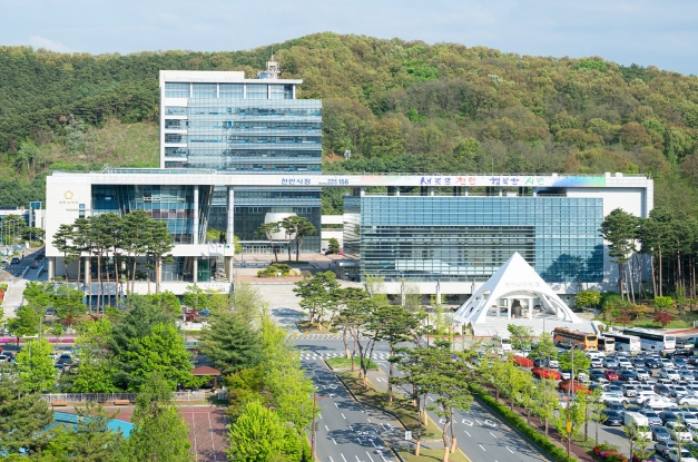 천안시, ‘중부권 AI 산업 거점’ 도약 선포…4대 전략 수립