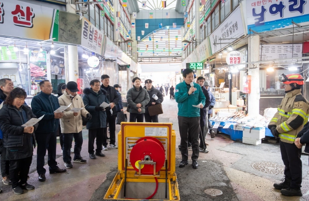 인천 서구, ‘강남시장 지하매립식 소화전 시연회’ 개최