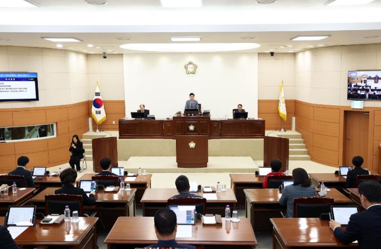 대전광역시 유성구의회, 제274회 정례회 폐회... 올해 의사일정 마무리