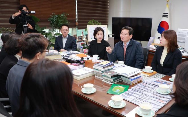 이상일 용인특례시장 “일반고가 과학중점학교로 지정될 수 있도록 시 예산 지원 문제 등 검토”