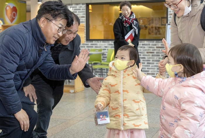 대전 대덕구육아종합지원센터 “아이들과 따뜻한 크리스마스 보내세요”