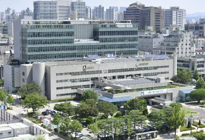 빛과소금교회, "재활용품 수집 어르신들에 전달해 달라"… 수원시에 1370만 원 기부