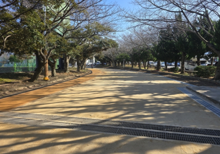 제주시, 애향운동장 산책로에 건식 황톳길 조성 완료