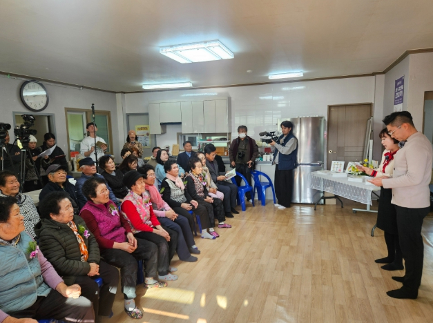 통영시립도서관,‘주례야, 너물캐러 가자’그림책 출판기념회 성료