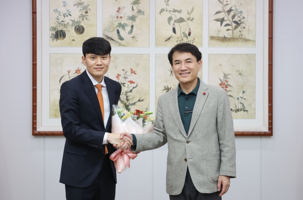 강원FC 정경호 감독“도민이 자부심 느끼는 팀 만들 것”