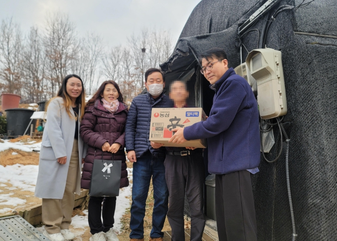 이천시 수도과, 직원 십시일반 모은 성금으로 취약계층 물품 지원
